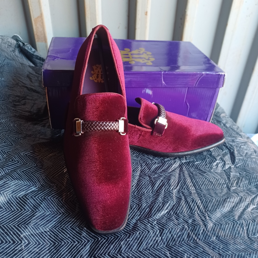 AFTER MIDNIGHT : Slip On Loafers Wine Velvet Burgandy, Size Men’s 8